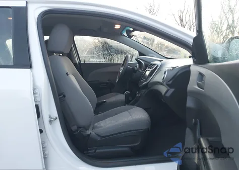2019 Chevrolet Sonic Lt Auto from USA, damaged, VIN 1G1JG6SB3K4137570